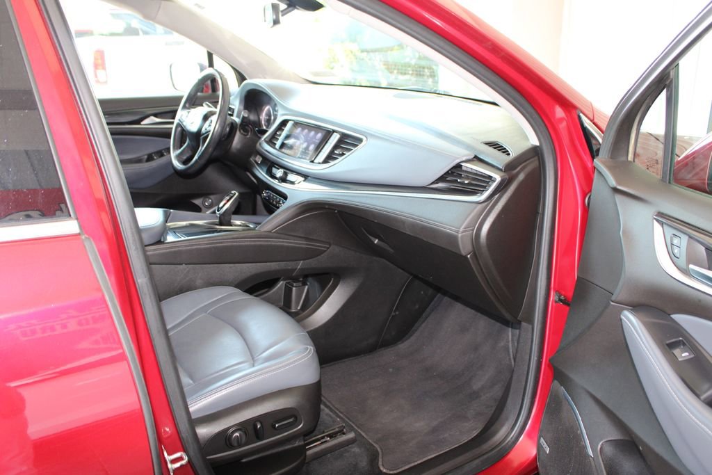 Used 2021 Buick Enclave Essence w/ Sport Touring Edition AWD/4WD image 38