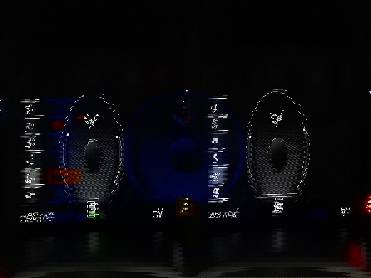 Used 2018 Chevrolet Corvette Stingray Convertible w/ 1LT image 27