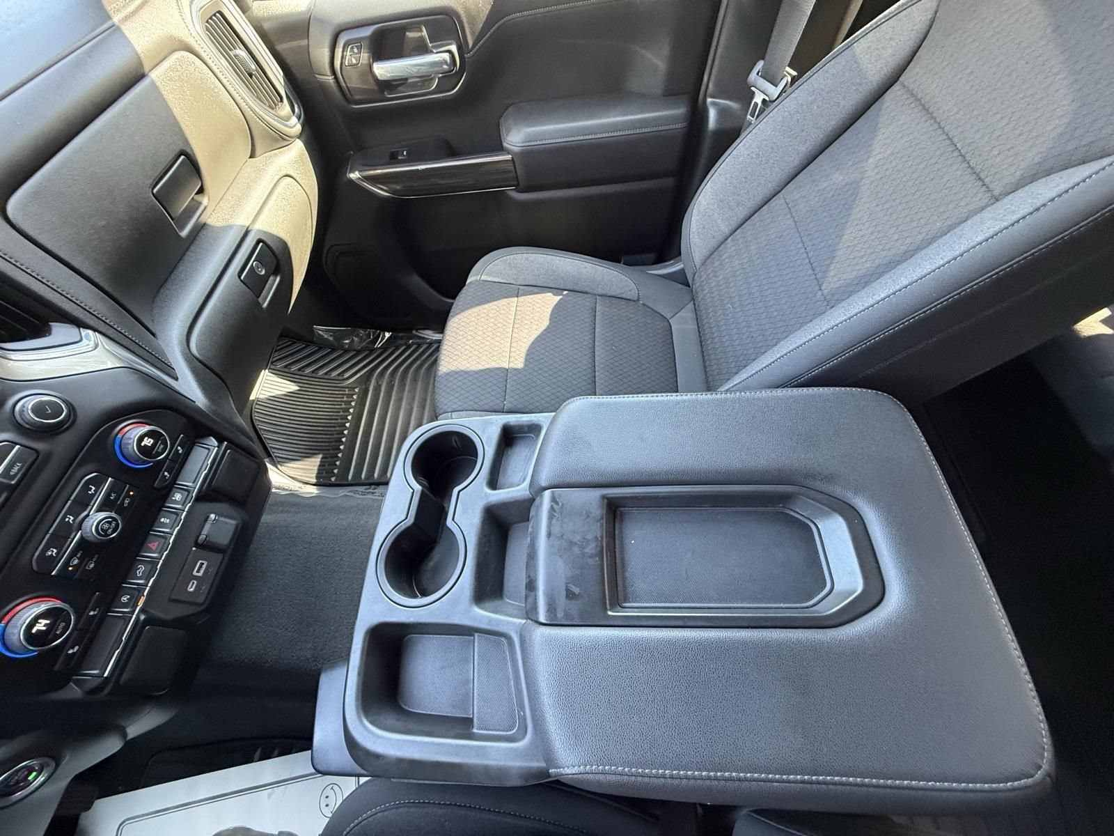 Used 2021 Chevrolet Silverado 1500 LT AWD/4WD image 39