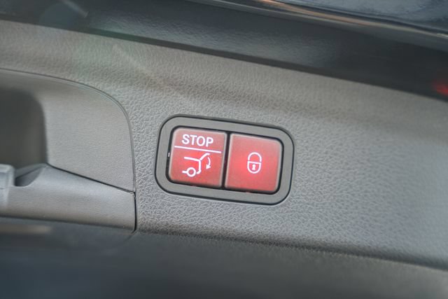 Certified 2024 Mercedes-Benz GLE 450e 4MATIC image 11