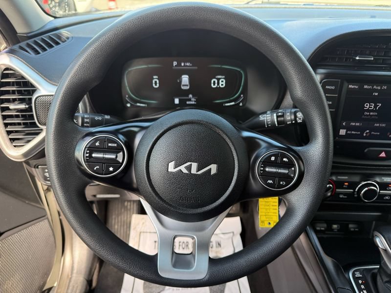 Used 2023 Kia Soul LX w/ LX Technology Package FWD image 20