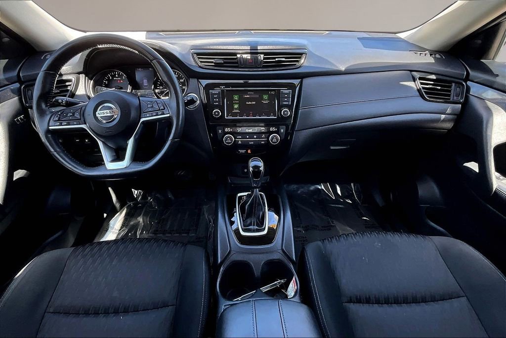 Used 2018 Nissan Rogue SV w/ Premium Package image 7