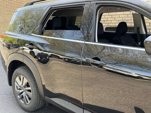 New 2026 Nissan Pathfinder SV w/ Cargo Package AWD/4WD image 5