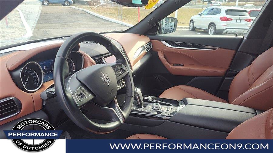 Used 2019 Maserati Levante image 12