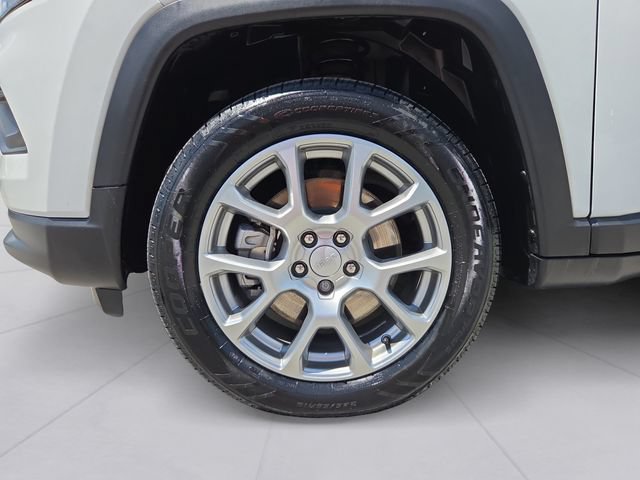 Used 2024 Jeep Compass Latitude AWD/4WD image 9