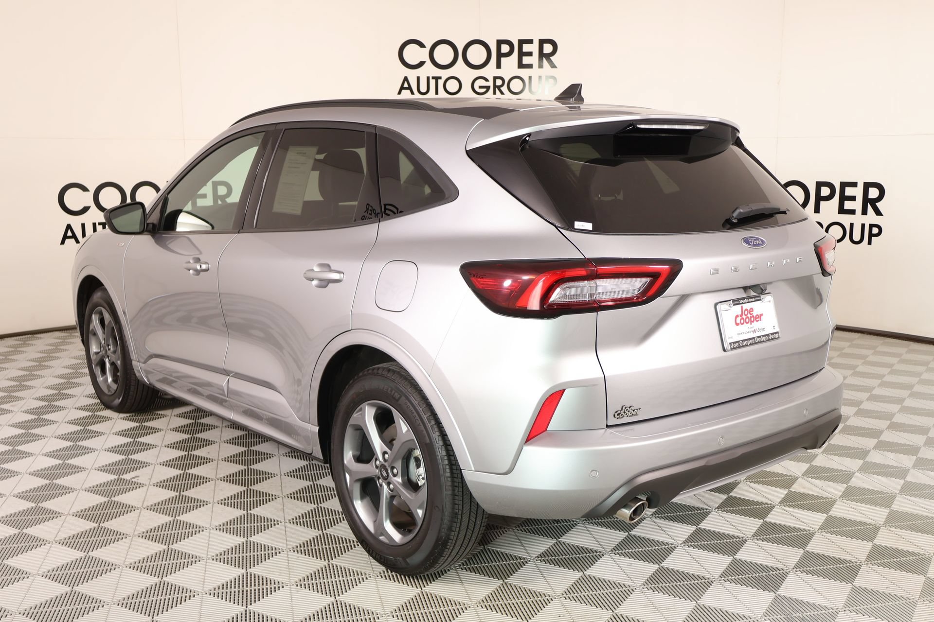 Used 2024 Ford Escape ST-Line w/ Tech Pack #1 FWD image 22
