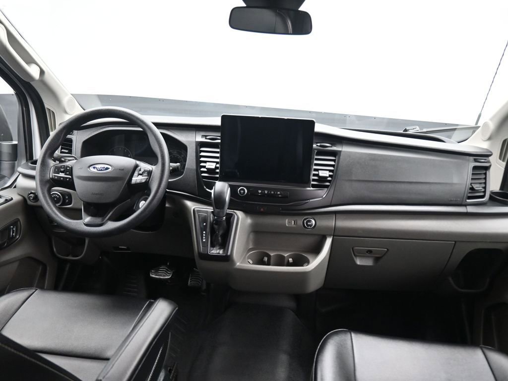 Used 2023 Ford Transit 350 XL image 38
