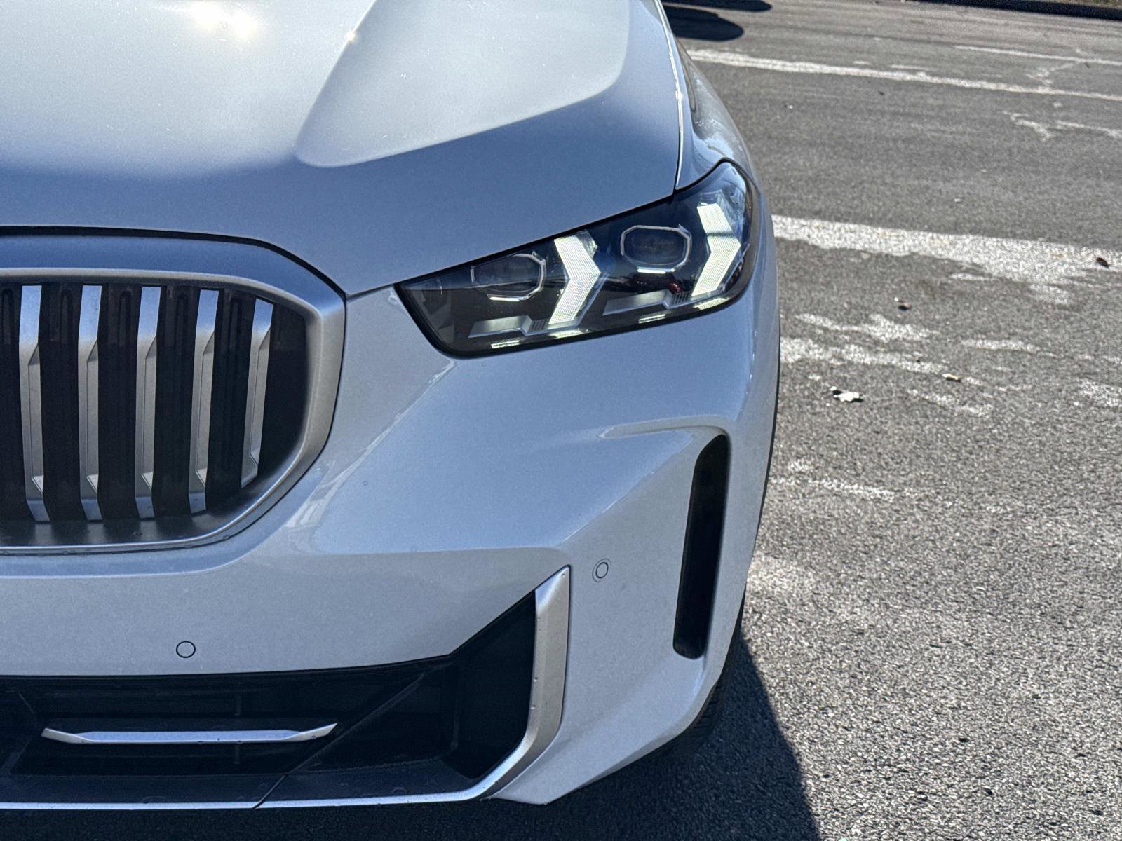 Used 2024 BMW X5 xDrive40i w/ Premium Package image 11