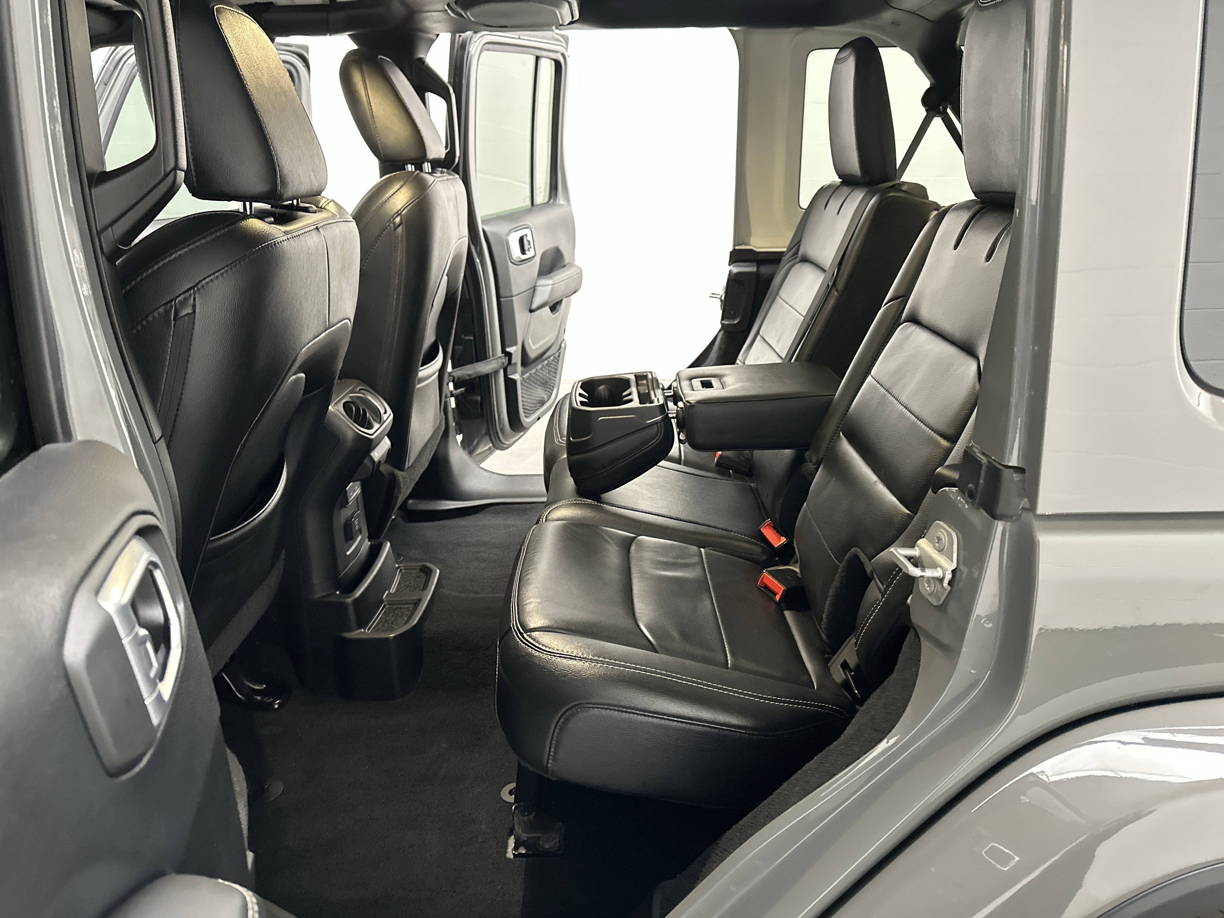 Used 2019 Jeep Wrangler Unlimited Sahara w/ Dual Top Group image 23