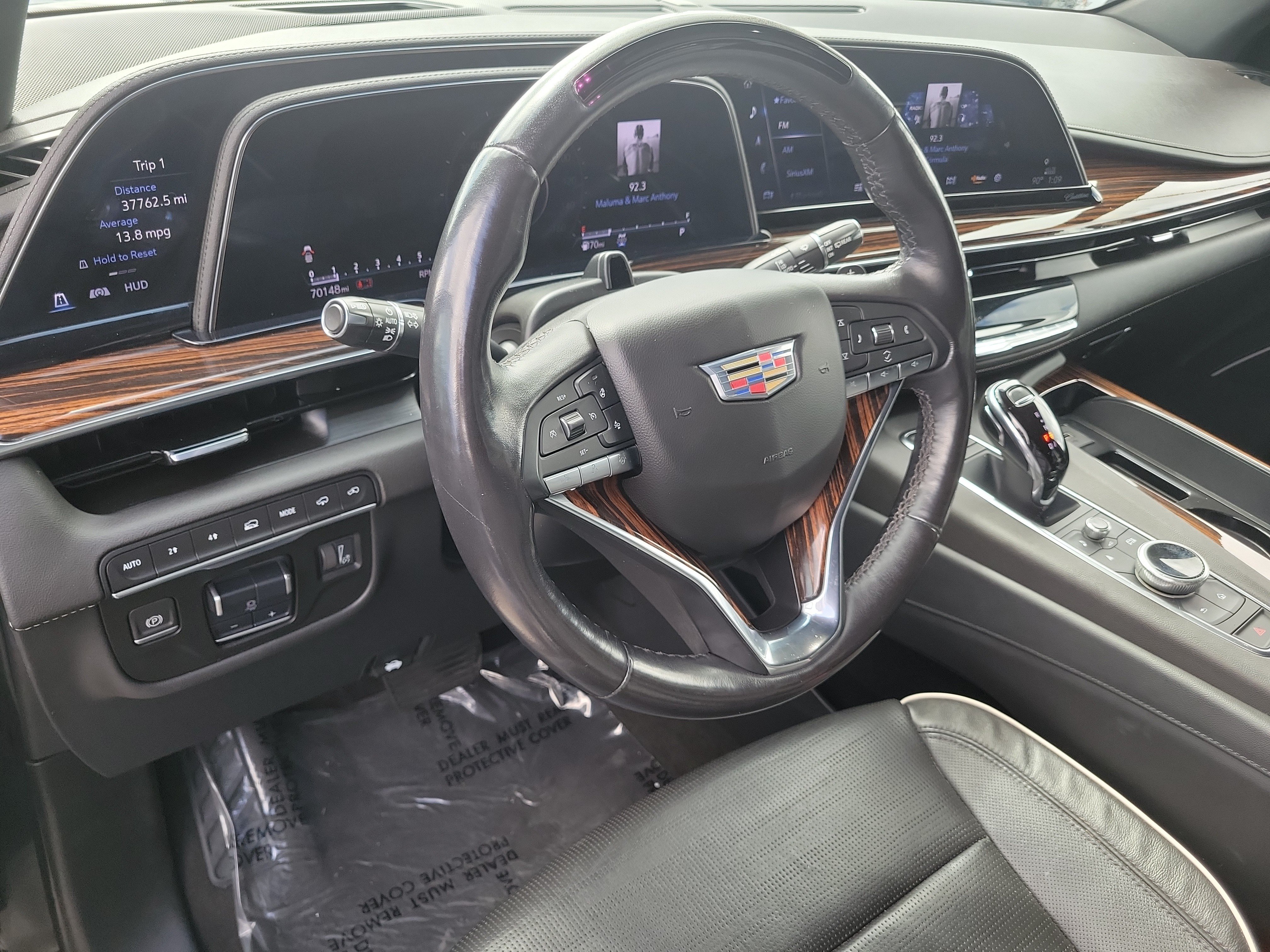 Used 2022 Cadillac Escalade Premium Luxury w/ Performance Package AWD/4WD image 15