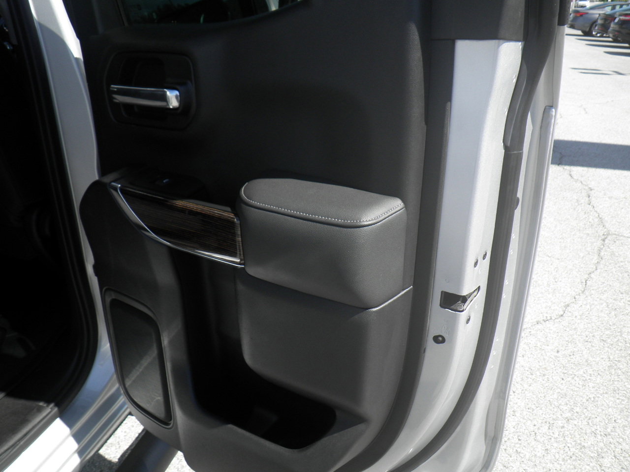Used 2019 GMC Sierra 1500 SLE w/ SLE Value Package AWD/4WD image 24