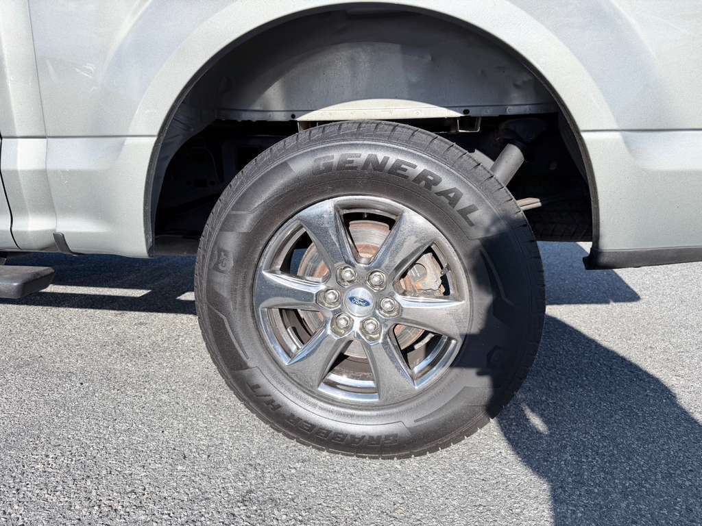 Used 2020 Ford F150 XLT w/ Equipment Group 302A Luxury AWD/4WD image 37