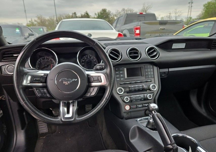 Used 2016 Ford Mustang Coupe w/ Equipment Group 051A RWD image 8