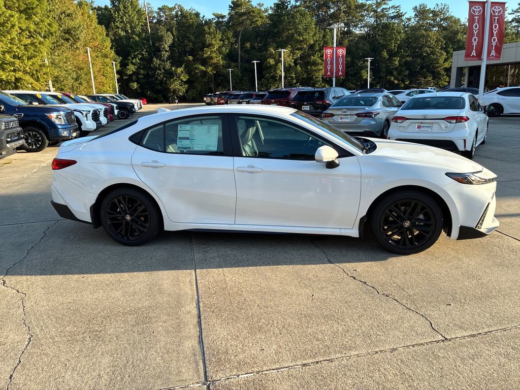 New 2026 Toyota Camry SE image 8