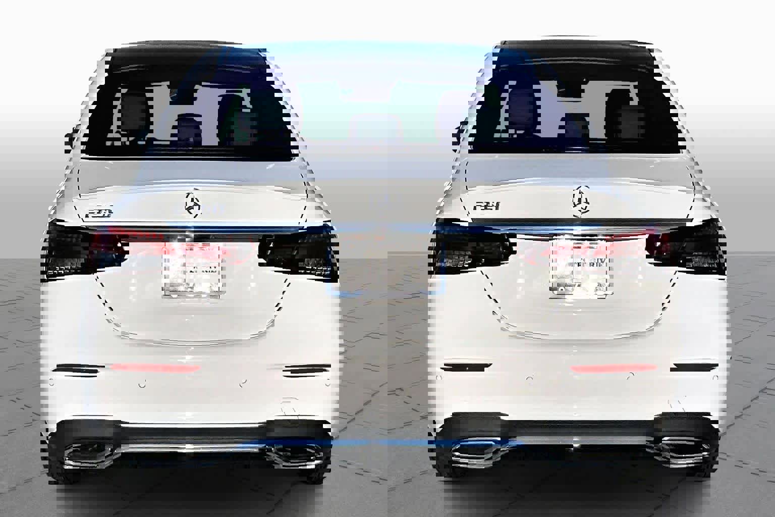 Used 2022 Mercedes-Benz E 350 Sedan image 6