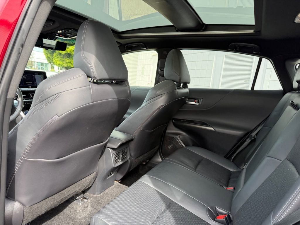 Used 2021 Toyota Venza Limited w/ Carpet Mat Package (TMS) image 19