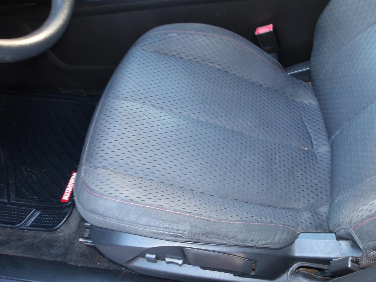 Used 2011 GMC Terrain SLE image 17