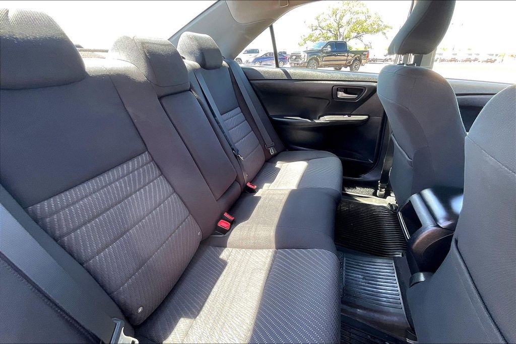 Used 2017 Toyota Camry LE FWD image 22
