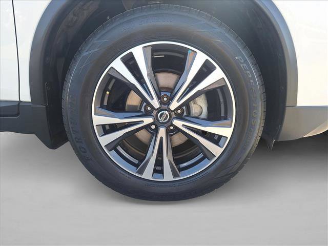 Used 2018 Nissan Rogue SL w/ Premium Package image 20