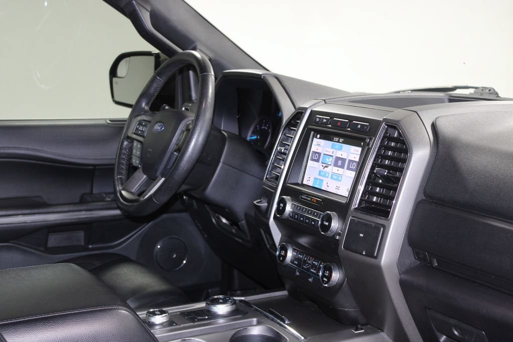 Used 2019 Ford Expedition XLT w/ Equipment Group 201A AWD/4WD image 31