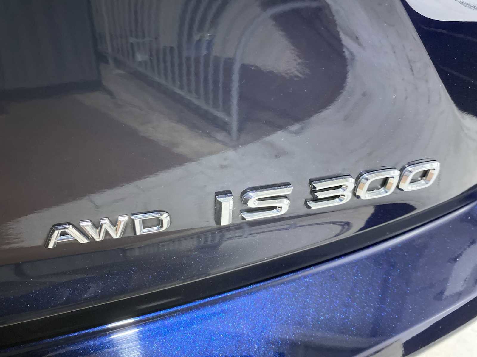 Used 2017 Lexus IS 300 AWD w/ Premium Package image 7