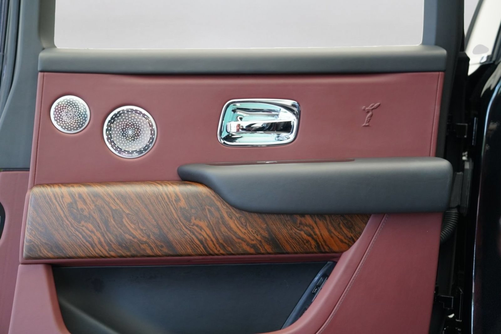 Certified 2020 Rolls-Royce Cullinan AWD/4WD image 35