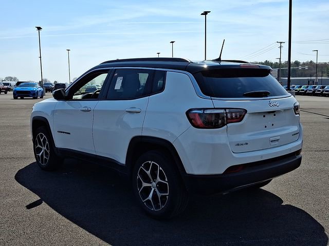 Used 2024 Jeep Compass Limited w/ Sun and Sound Group image 5