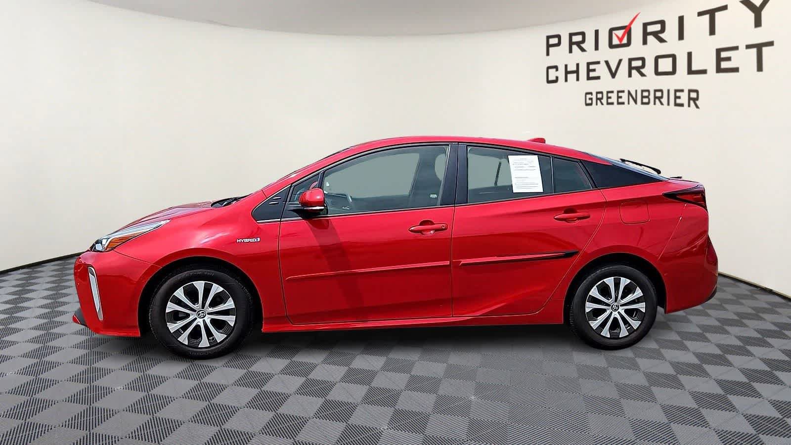 Used 2022 Toyota Prius LE AWD/4WD image 5