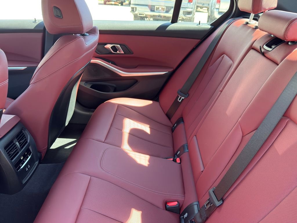 Used 2025 BMW 330i xDrive 330i xDrive image 31