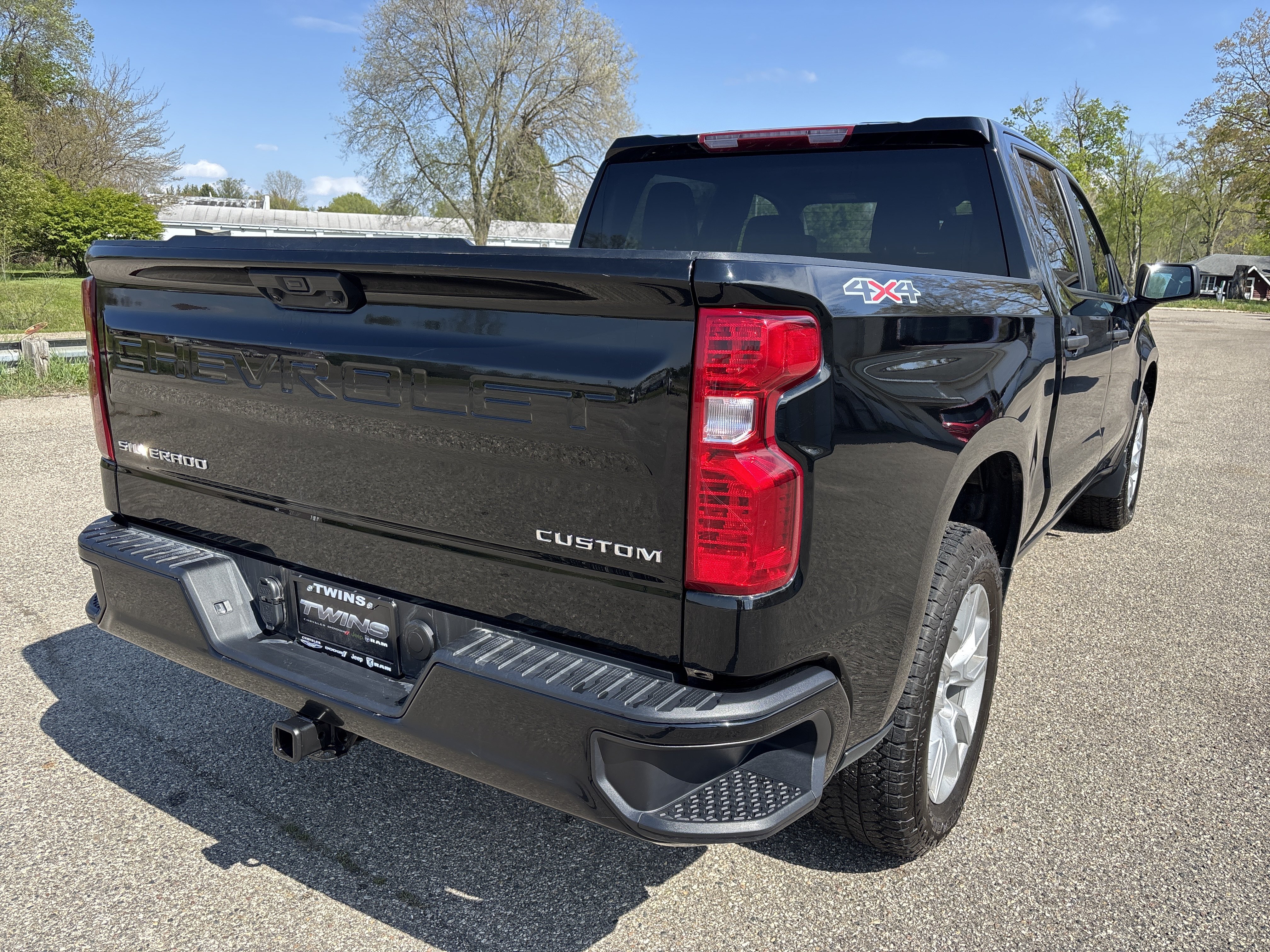 Used 2024 Chevrolet Silverado 1500 Custom AWD/4WD image 3