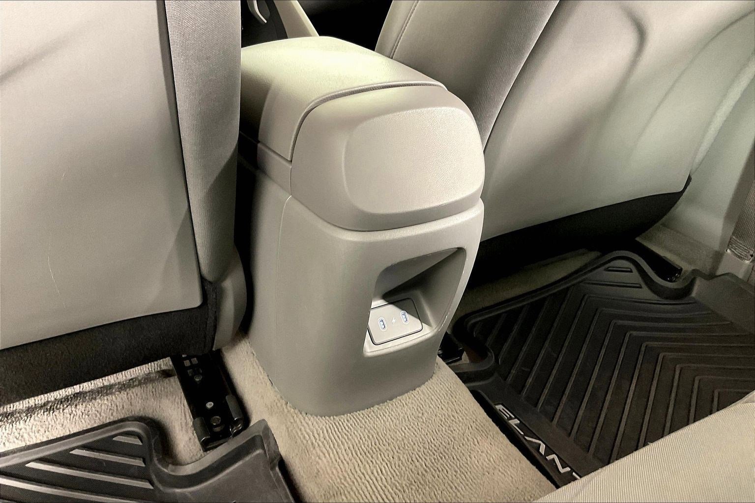 Used 2025 Hyundai Elantra SE image 10