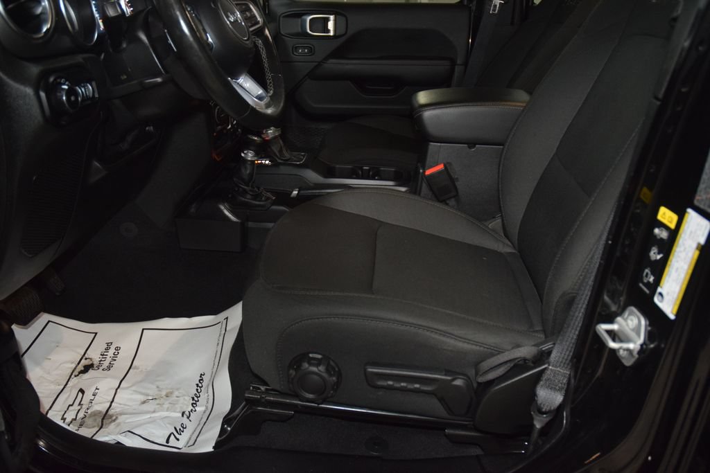 Used 2021 Jeep Wrangler Unlimited Sahara AWD/4WD image 40