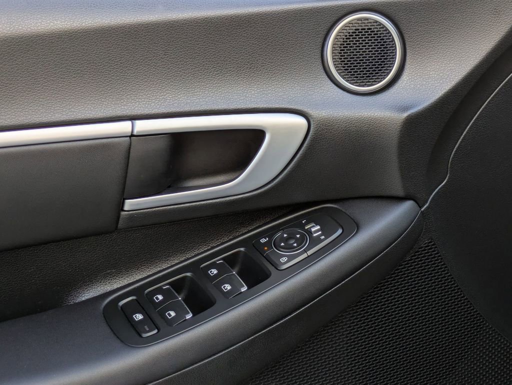 Used 2025 Hyundai Sonata SEL image 13