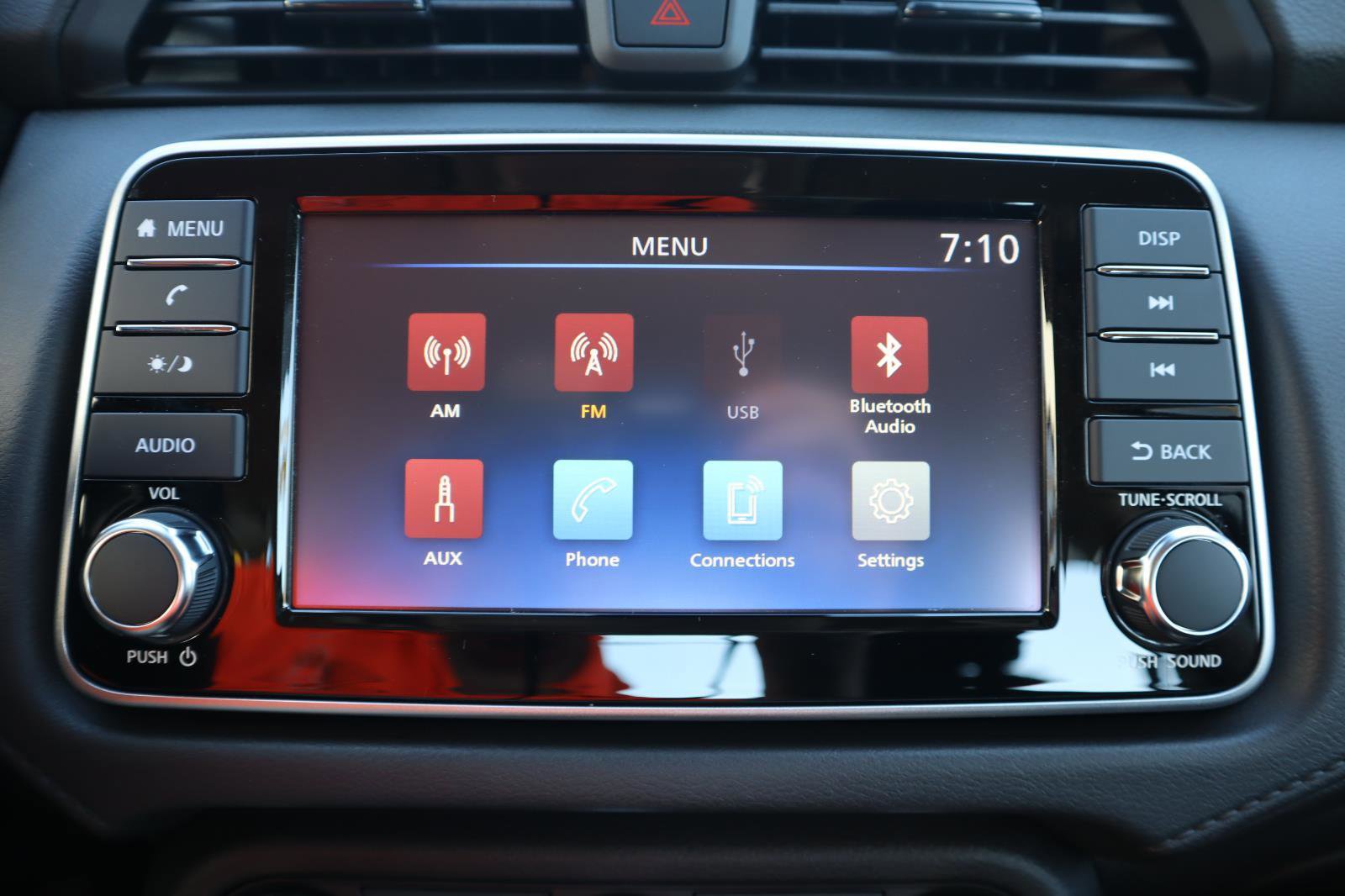 Used 2025 Nissan Versa S w/ Trunk Package image 21