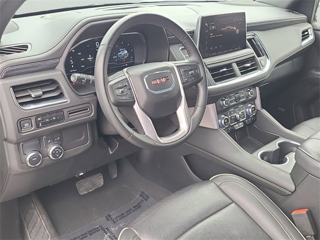 Used 2024 GMC Yukon XL SLT image 16