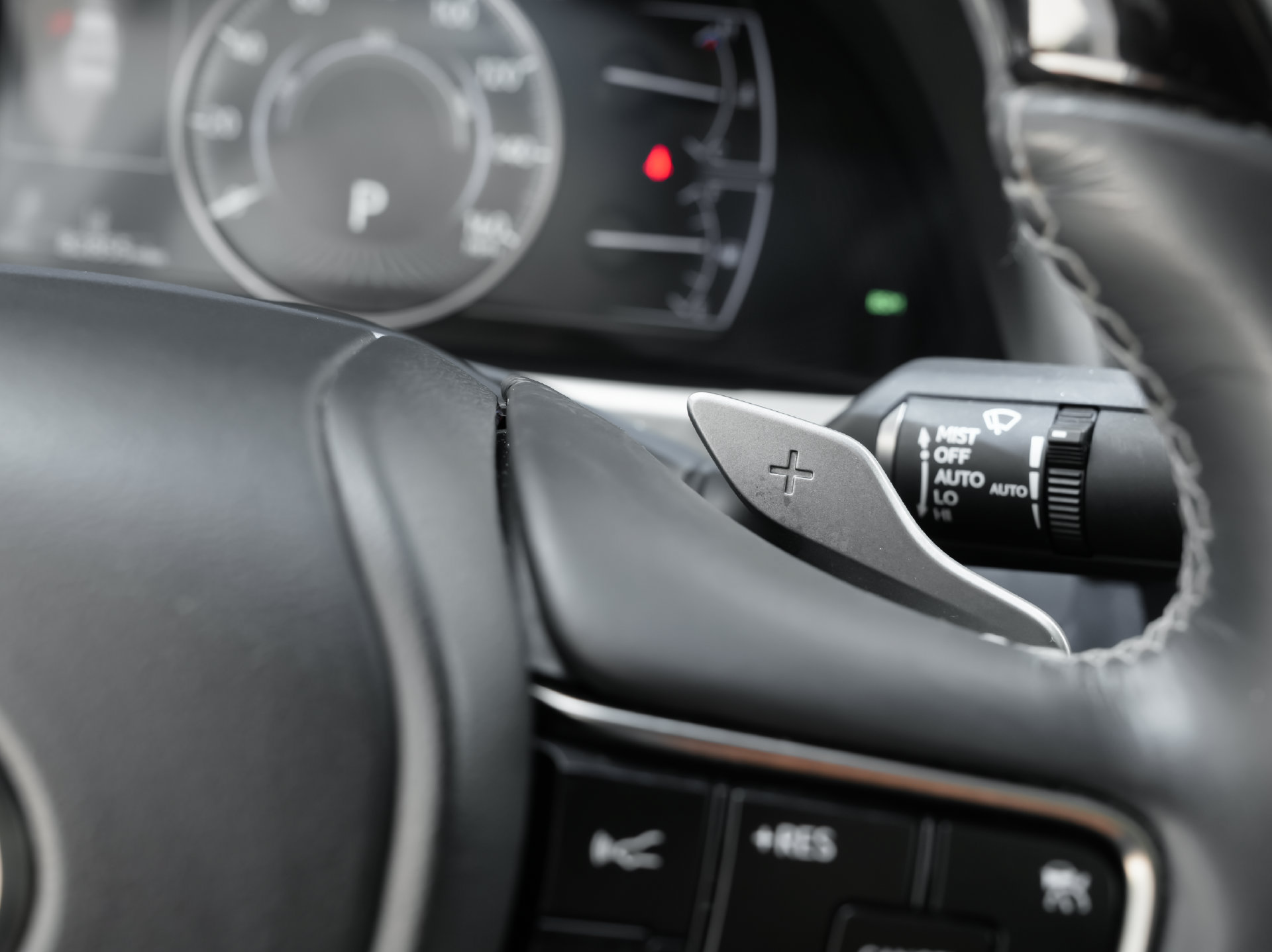 Used 2020 Lexus ES 300h w/ Premium Package FWD image 21