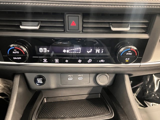 Used 2025 Nissan Rogue SV image 24