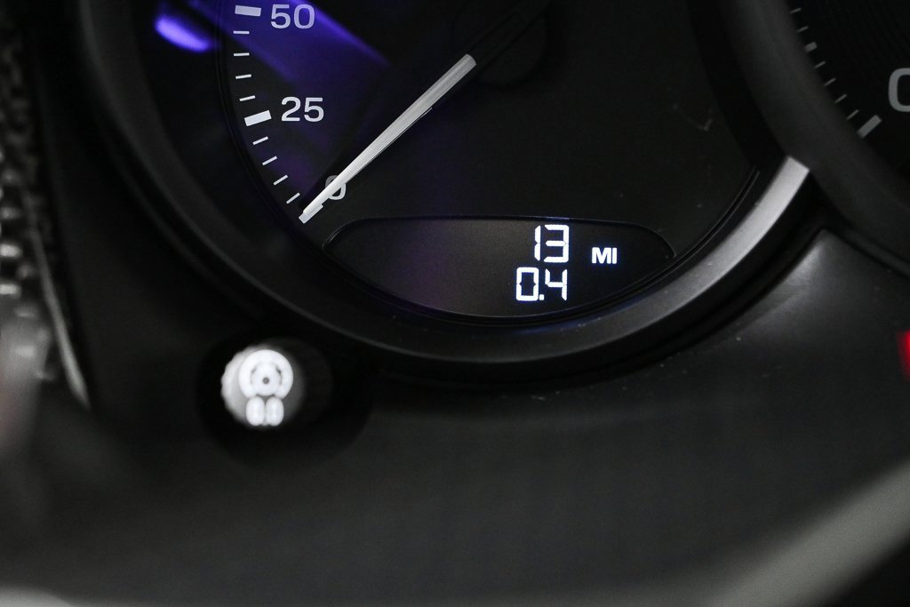 New 2026 Porsche Macan GTS image 13