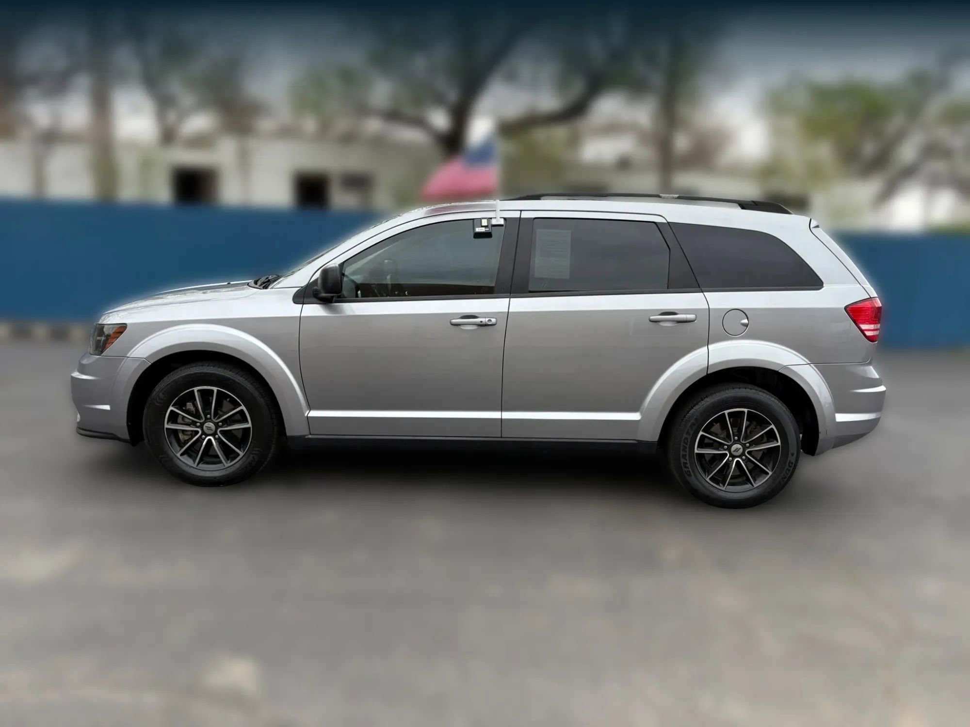 Used 2018 Dodge Journey SE w/ Popular Equipment Group image 4