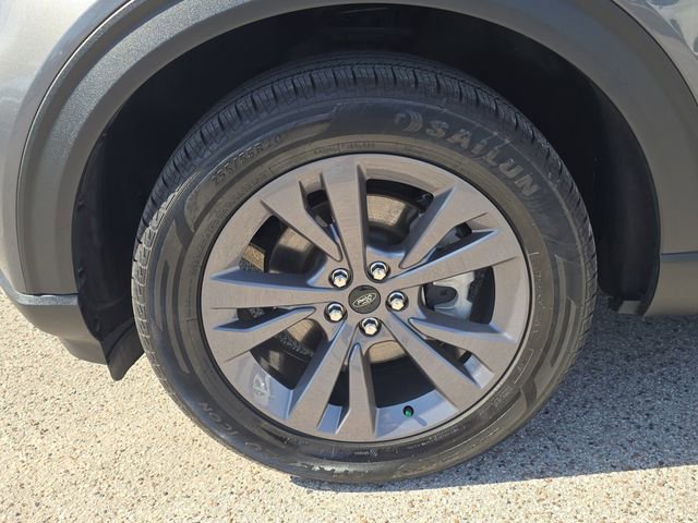 Used 2022 Ford Explorer XLT w/ Equipment Group 202A image 39