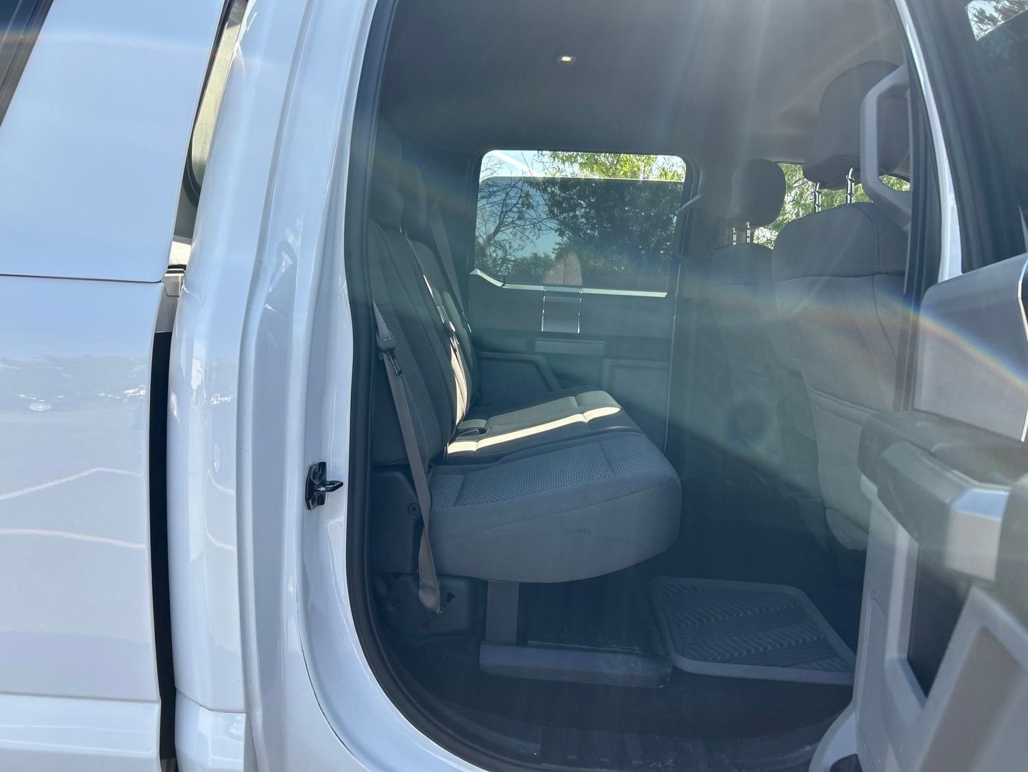 Used 2017 Ford F250 XLT w/ XLT Premium Package AWD/4WD image 11