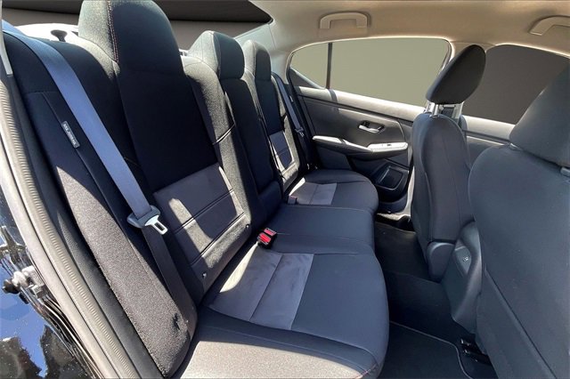 New 2025 Nissan Sentra SR w/ Midnight Edition image 10