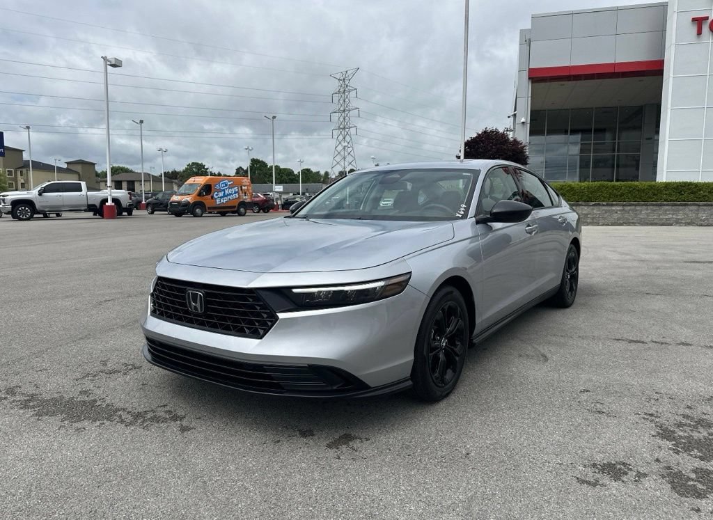 Used 2025 Honda Accord SE image 7