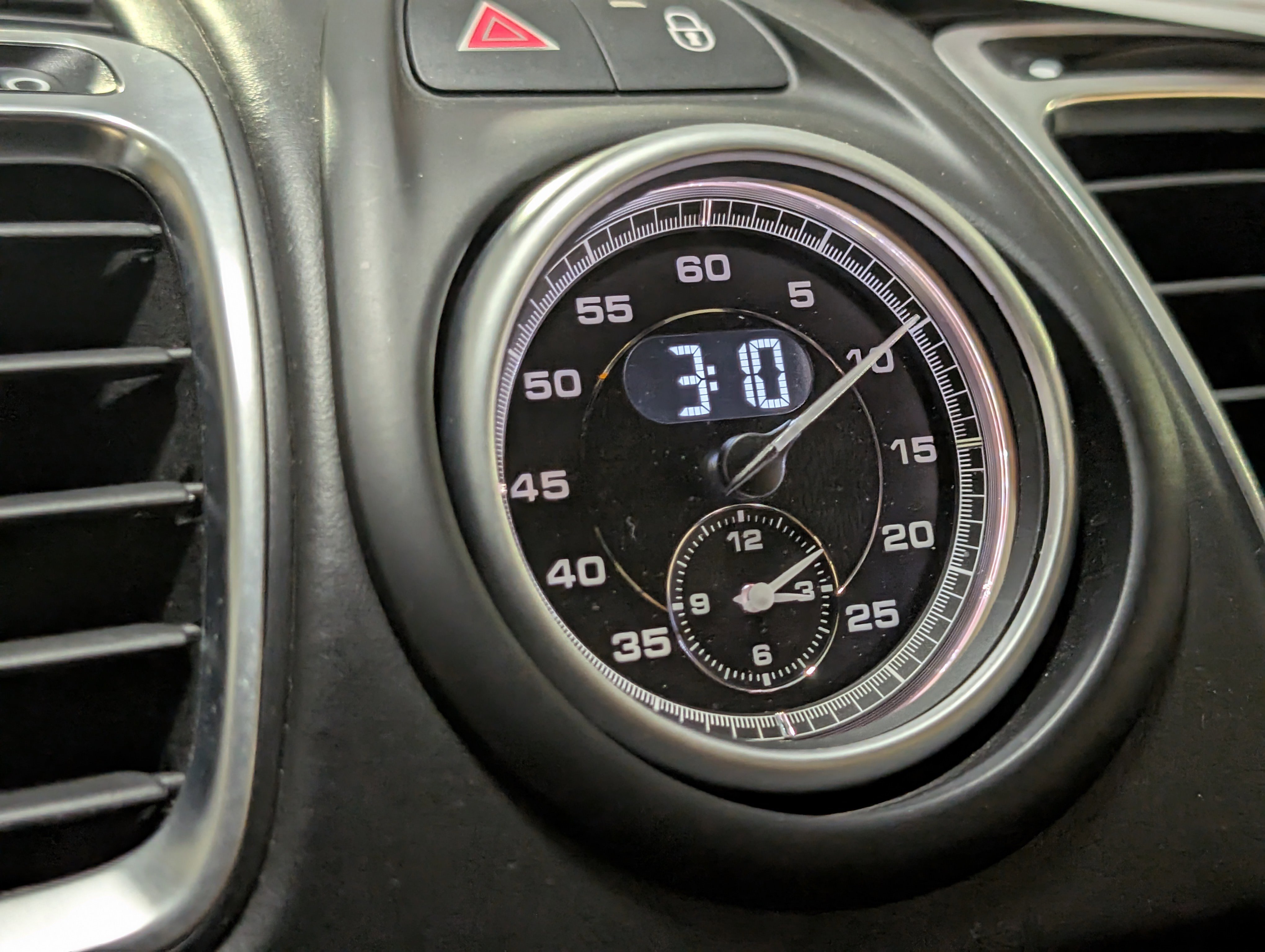 Used 2016 Porsche Boxster Spyder image 33