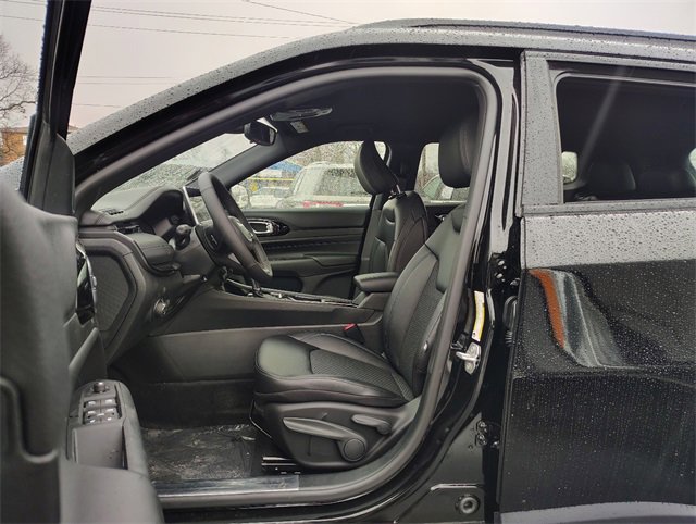 New 2026 Jeep Compass Latitude image 2