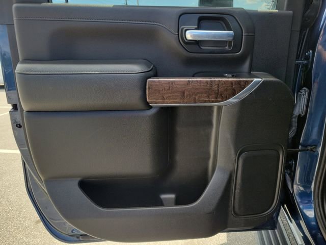 Used 2022 GMC Sierra 3500 Denali w/ Denali Ultimate Package image 17