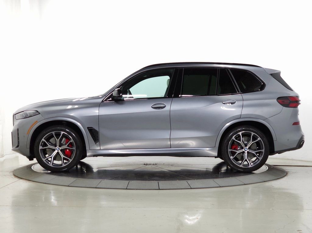 Used 2025 BMW X5 M60i image 5