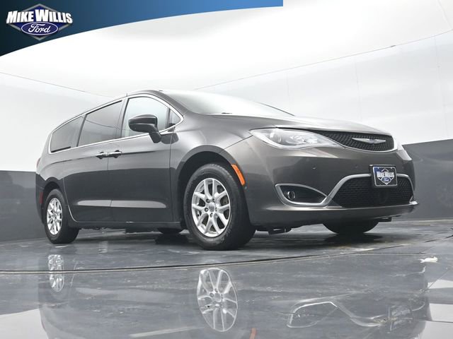 Used 2020 Chrysler Pacifica Touring w/ Advanced Safetytec Group FWD image 17