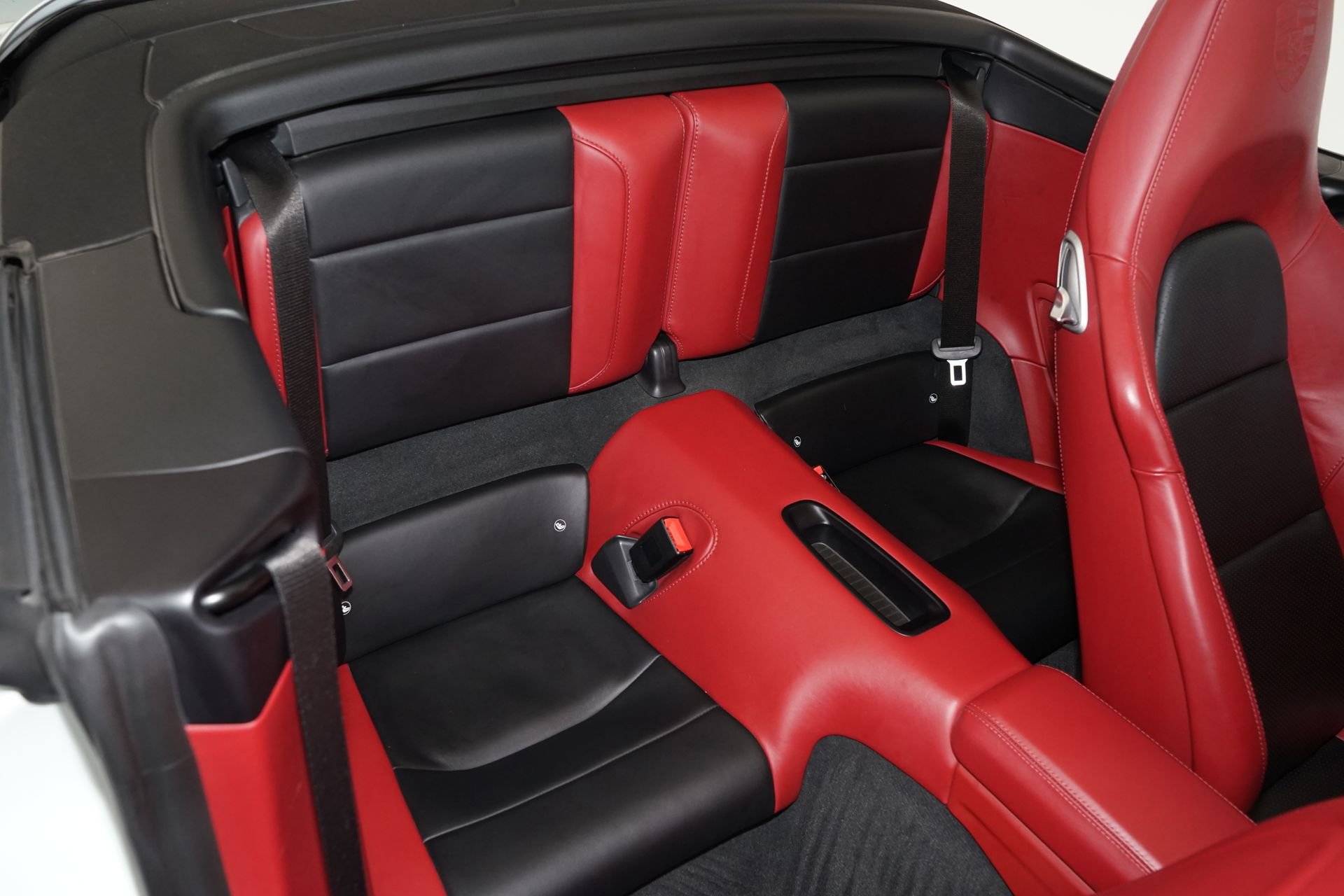 Used 2018 Porsche 911 Turbo S image 22