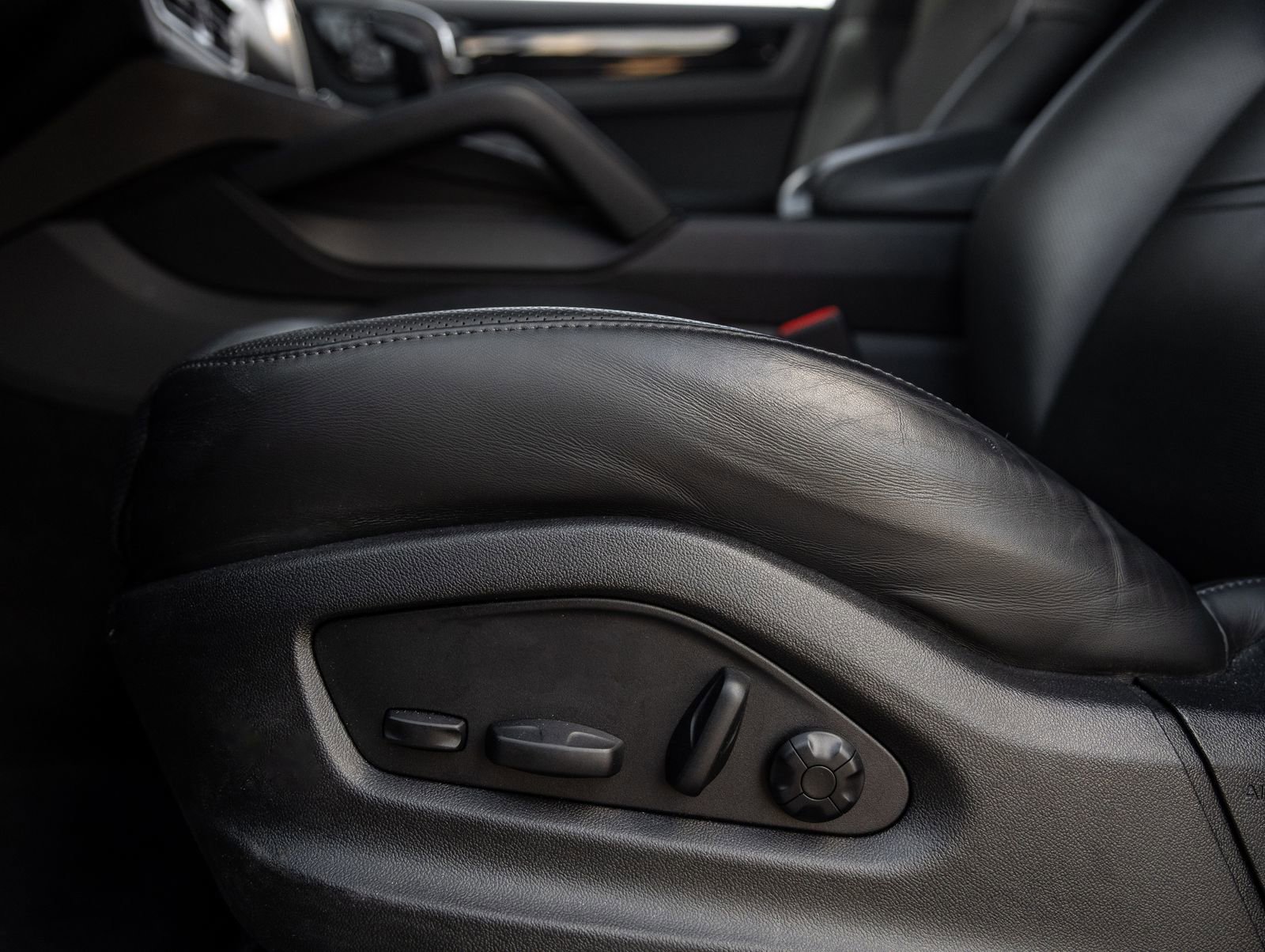 Certified 2023 Porsche Cayenne image 21